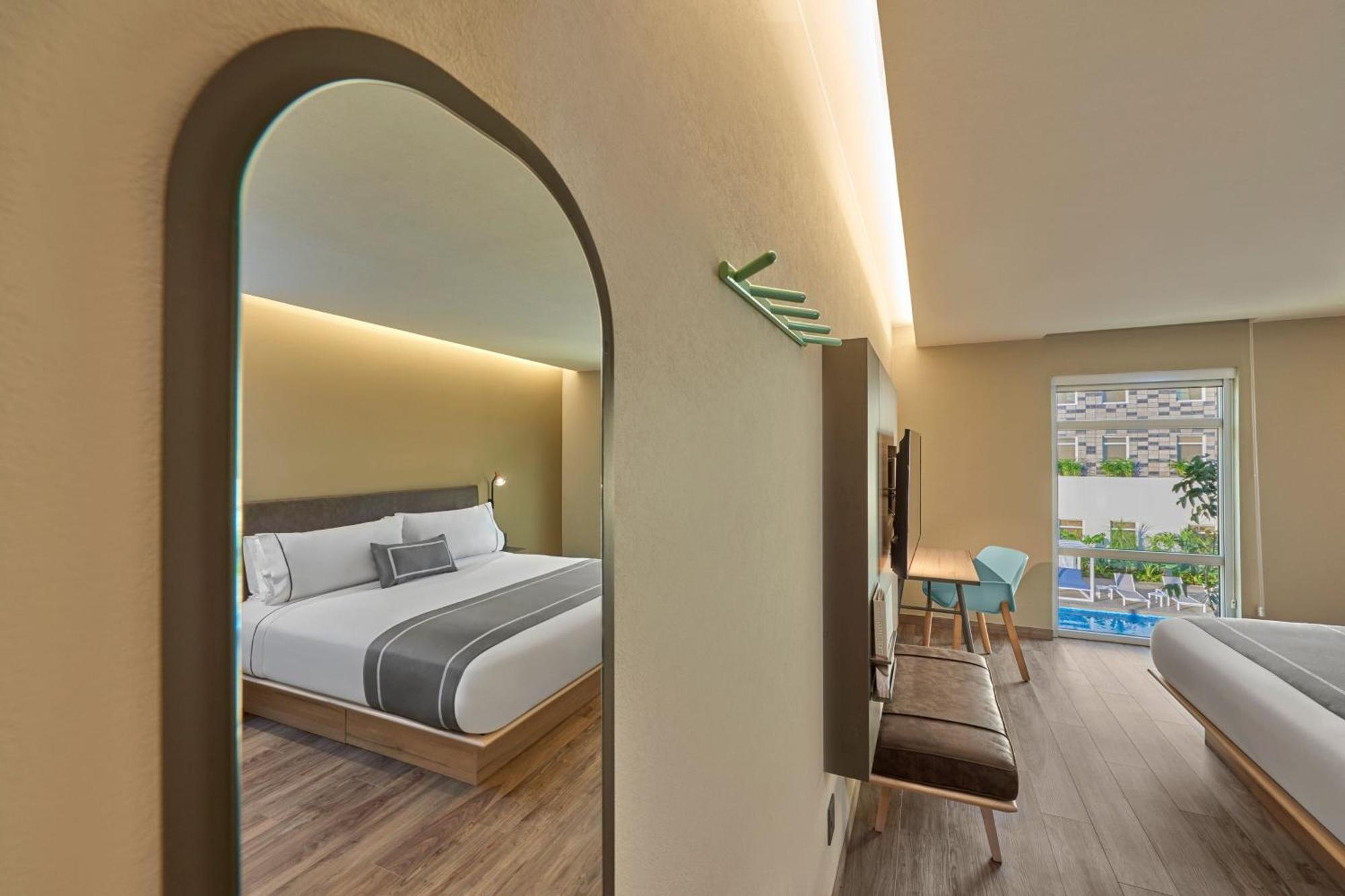 City Express Plus By Marriott Cancun Aeropuerto Riviera Εξωτερικό φωτογραφία