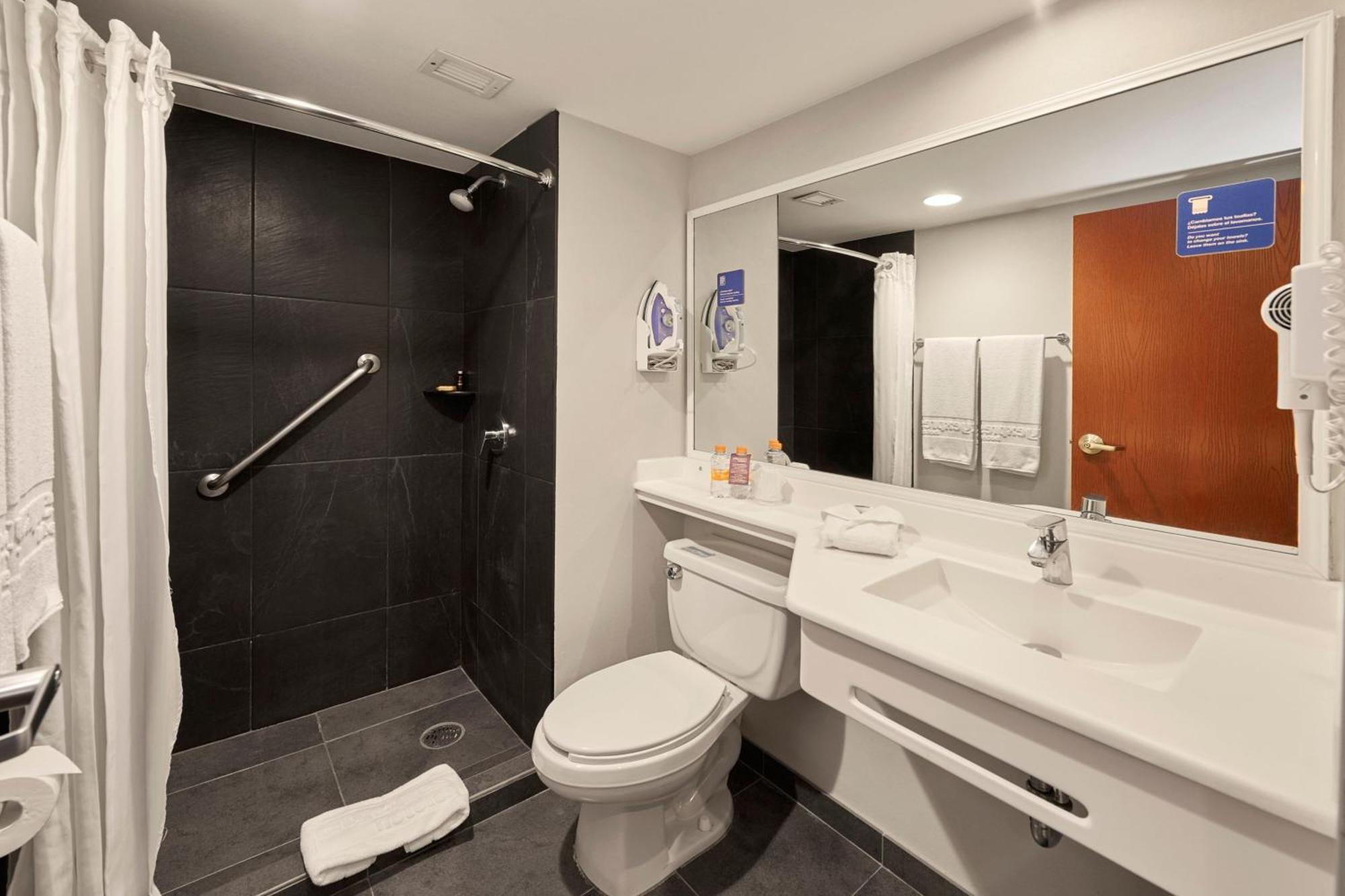 City Express Plus By Marriott Cancun Aeropuerto Riviera Εξωτερικό φωτογραφία