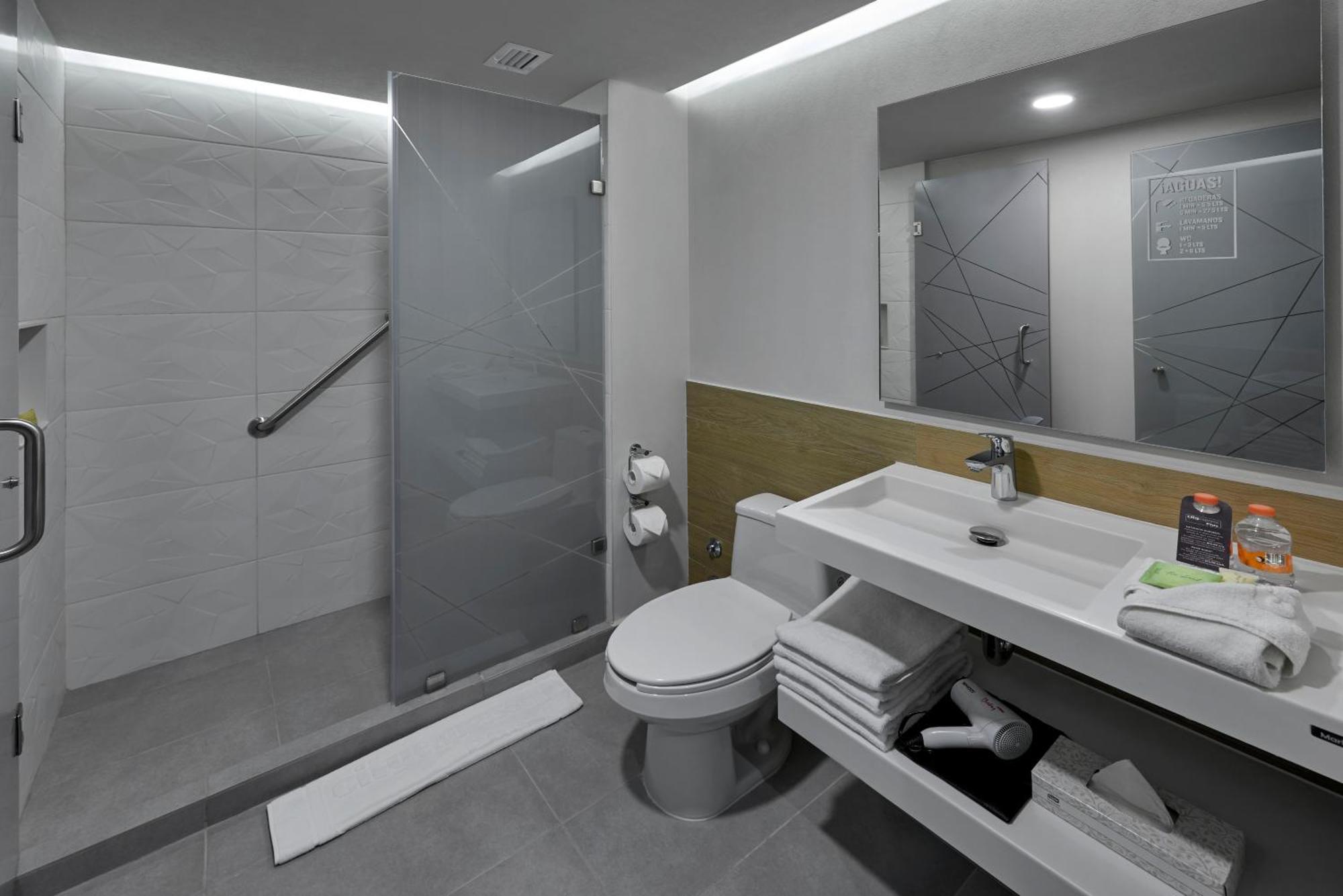 City Express Plus By Marriott Cancun Aeropuerto Riviera Εξωτερικό φωτογραφία