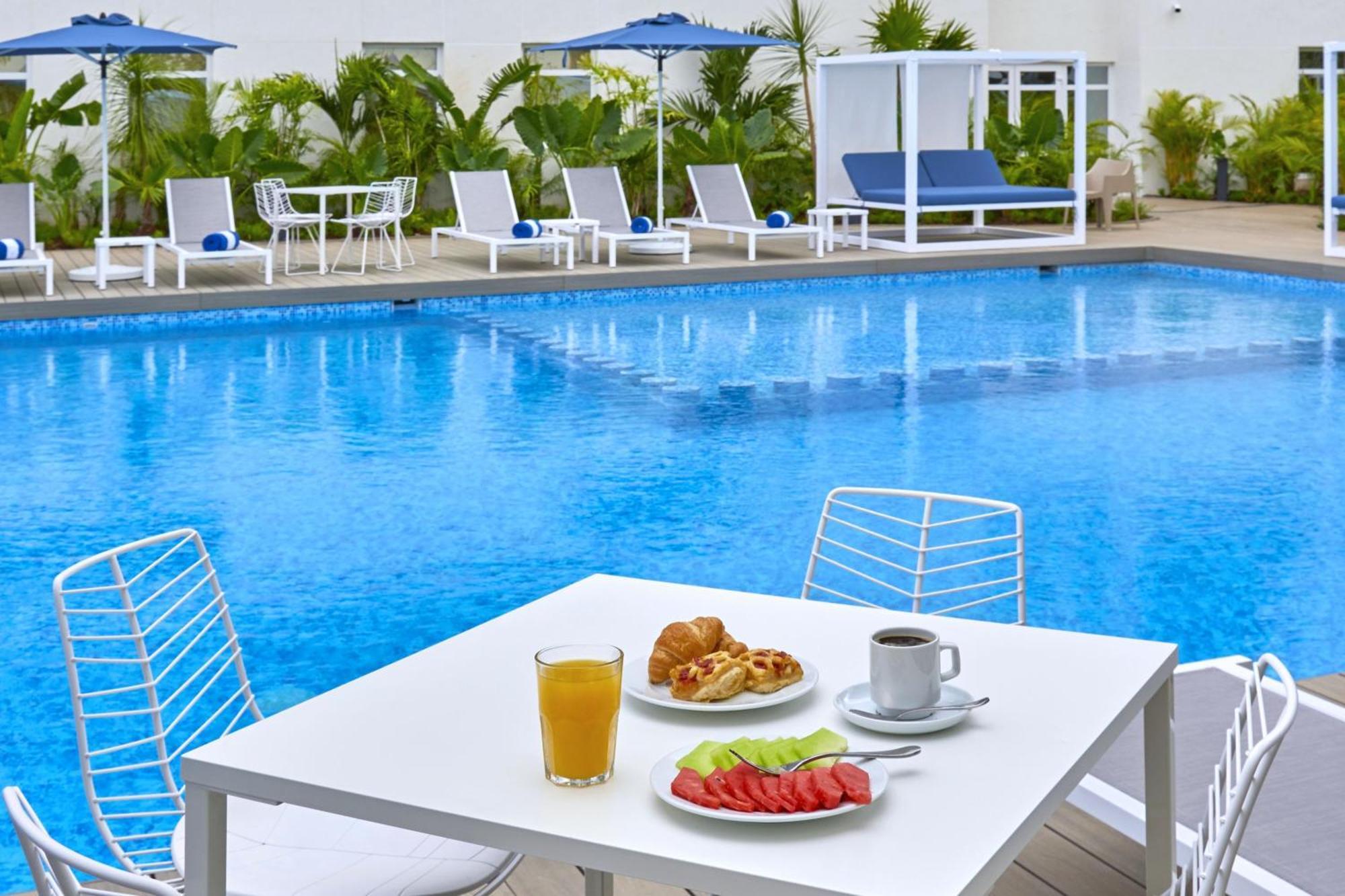 City Express Plus By Marriott Cancun Aeropuerto Riviera Εξωτερικό φωτογραφία