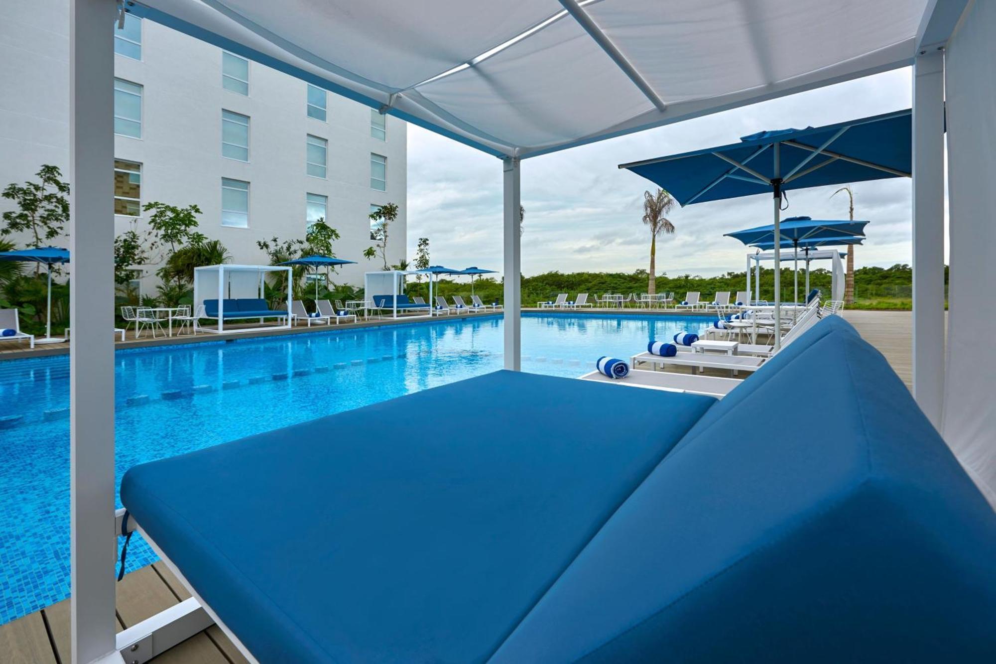 City Express Plus By Marriott Cancun Aeropuerto Riviera Εξωτερικό φωτογραφία