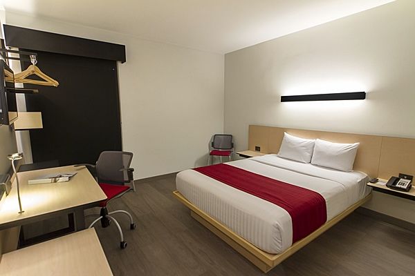 City Express Plus By Marriott Cancun Aeropuerto Riviera Εξωτερικό φωτογραφία