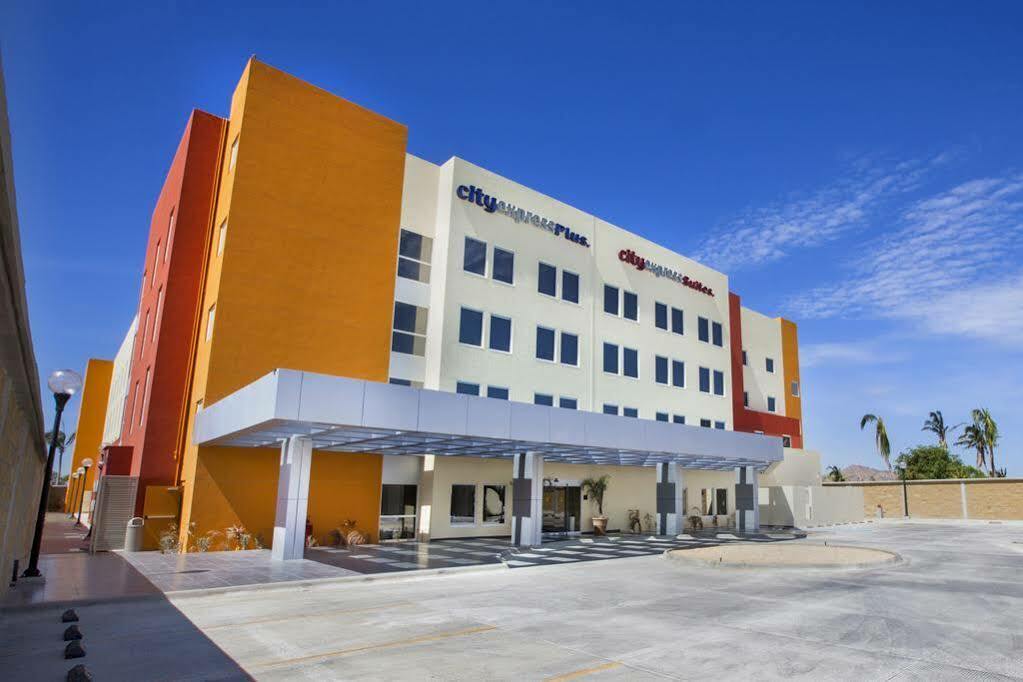 City Express Plus By Marriott Cancun Aeropuerto Riviera Εξωτερικό φωτογραφία